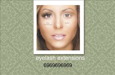 Επαγγελματική κάρτα μανικιούρ με απαλούς τόνους, λεπτές γραμμές και απεικόνιση βλεφαρίδων, ιδανική για υπηρεσίες ομορφιάς.