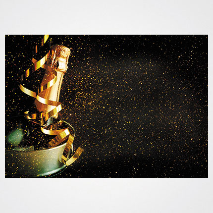 Χριστουγεννιάτικη κάρτα XMS-HOR-93970             Προτεινόμενες διαστάσεις: 17x12 και 14x10,5    Μονόφυλλη ή δίπτυχη    Πίκμανση στο δίπλωμα της δίπτυχης    Παράδοση με τους αντίστοιχους φακέλους    Χαρτί 350γρ    Εκτύπωση ευχής στο εσωτερικό της κάρτας    Δυνατότητα προσθήκης του λογοτύπου σας       Σας προσφέρπυμε την εκτύπωση ετικετών παραληπτών μαζί με τις κάρτες σας, καθιστώντας την κάρτα ιδανική για αποστολή ευχών σε πελάτες, συνεργάτες και φίλους, ενισχύοντας τις προσωπικές και επαγγελματικές σχέσεις.      Μη διστάσετε να μας ζητήσετε να σχεδιάσουμε μια χριστουγεννιάτικη κάρτα προσαρμοσμένη στις ανάγκες σας, με ειδικές εκτυπώσεις και τεχνικές.    Η εκτύπωση των καρτών μπορεί να είναι είτε ψηφιακή είτε offset ανάλογα τα τεμάχια και τις απαιτήσεις της μακέτας.      Ζητήστε μας μια προσφορά για τα έντυπα σας, σήμερα. 