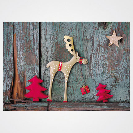 Χριστουγεννιάτικη κάρτα XMS-HOR-94000             Προτεινόμενες διαστάσεις: 17x12 και 14x10,5    Μονόφυλλη ή δίπτυχη    Πίκμανση στο δίπλωμα της δίπτυχης    Παράδοση με τους αντίστοιχους φακέλους    Χαρτί 350γρ    Εκτύπωση ευχής στο εσωτερικό της κάρτας    Δυνατότητα προσθήκης του λογοτύπου σας       Σας προσφέρπυμε την εκτύπωση ετικετών παραληπτών μαζί με τις κάρτες σας, καθιστώντας την κάρτα ιδανική για αποστολή ευχών σε πελάτες, συνεργάτες και φίλους, ενισχύοντας τις προσωπικές και επαγγελματικές σχέσεις.      Μη διστάσετε να μας ζητήσετε να σχεδιάσουμε μια χριστουγεννιάτικη κάρτα προσαρμοσμένη στις ανάγκες σας, με ειδικές εκτυπώσεις και τεχνικές.    Η εκτύπωση των καρτών μπορεί να είναι είτε ψηφιακή είτε offset ανάλογα τα τεμάχια και τις απαιτήσεις της μακέτας.      Ζητήστε μας μια προσφορά για τα έντυπα σας, σήμερα. 