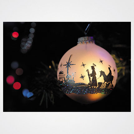 Χριστουγεννιάτικη κάρτα XMS-HOR-94058             Προτεινόμενες διαστάσεις: 17x12 και 14x10,5    Μονόφυλλη ή δίπτυχη    Πίκμανση στο δίπλωμα της δίπτυχης    Παράδοση με τους αντίστοιχους φακέλους    Χαρτί 350γρ    Εκτύπωση ευχής στο εσωτερικό της κάρτας    Δυνατότητα προσθήκης του λογοτύπου σας       Σας προσφέρπυμε την εκτύπωση ετικετών παραληπτών μαζί με τις κάρτες σας, καθιστώντας την κάρτα ιδανική για αποστολή ευχών σε πελάτες, συνεργάτες και φίλους, ενισχύοντας τις προσωπικές και επαγγελματικές σχέσεις.      Μη διστάσετε να μας ζητήσετε να σχεδιάσουμε μια χριστουγεννιάτικη κάρτα προσαρμοσμένη στις ανάγκες σας, με ειδικές εκτυπώσεις και τεχνικές.    Η εκτύπωση των καρτών μπορεί να είναι είτε ψηφιακή είτε offset ανάλογα τα τεμάχια και τις απαιτήσεις της μακέτας.      Ζητήστε μας μια προσφορά για τα έντυπα σας, σήμερα. 