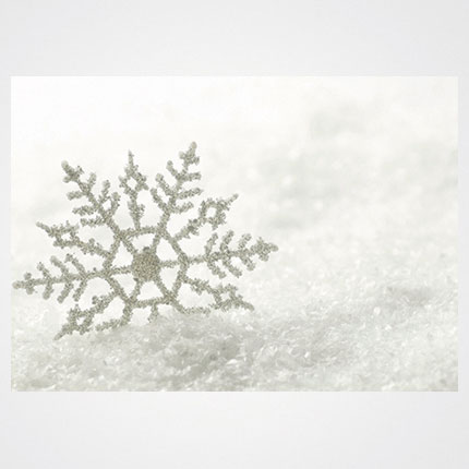 Χριστουγεννιάτικη κάρτα XMS-HOR-94122             Προτεινόμενες διαστάσεις: 17x12 και 14x10,5    Μονόφυλλη ή δίπτυχη    Πίκμανση στο δίπλωμα της δίπτυχης    Παράδοση με τους αντίστοιχους φακέλους    Χαρτί 350γρ    Εκτύπωση ευχής στο εσωτερικό της κάρτας    Δυνατότητα προσθήκης του λογοτύπου σας       Σας προσφέρπυμε την εκτύπωση ετικετών παραληπτών μαζί με τις κάρτες σας, καθιστώντας την κάρτα ιδανική για αποστολή ευχών σε πελάτες, συνεργάτες και φίλους, ενισχύοντας τις προσωπικές και επαγγελματικές σχέσεις.      Μη διστάσετε να μας ζητήσετε να σχεδιάσουμε μια χριστουγεννιάτικη κάρτα προσαρμοσμένη στις ανάγκες σας, με ειδικές εκτυπώσεις και τεχνικές.    Η εκτύπωση των καρτών μπορεί να είναι είτε ψηφιακή είτε offset ανάλογα τα τεμάχια και τις απαιτήσεις της μακέτας.      Ζητήστε μας μια προσφορά για τα έντυπα σας, σήμερα. 