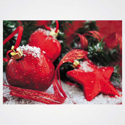 Χριστουγεννιάτικη κάρτα XMS-HOR-94132             Προτεινόμενες διαστάσεις: 17x12 και 14x10,5    Μονόφυλλη ή δίπτυχη    Πίκμανση στο δίπλωμα της δίπτυχης    Παράδοση με τους αντίστοιχους φακέλους    Χαρτί 350γρ    Εκτύπωση ευχής στο εσωτερικό της κάρτας    Δυνατότητα προσθήκης του λογοτύπου σας       Σας προσφέρπυμε την εκτύπωση ετικετών παραληπτών μαζί με τις κάρτες σας, καθιστώντας την κάρτα ιδανική για αποστολή ευχών σε πελάτες, συνεργάτες και φίλους, ενισχύοντας τις προσωπικές και επαγγελματικές σχέσεις.      Μη διστάσετε να μας ζητήσετε να σχεδιάσουμε μια χριστουγεννιάτικη κάρτα προσαρμοσμένη στις ανάγκες σας, με ειδικές εκτυπώσεις και τεχνικές.    Η εκτύπωση των καρτών μπορεί να είναι είτε ψηφιακή είτε offset ανάλογα τα τεμάχια και τις απαιτήσεις της μακέτας.      Ζητήστε μας μια προσφορά για τα έντυπα σας, σήμερα. 