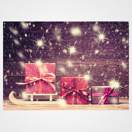 Χριστουγεννιάτικη κάρτα XMS-HOR-94140             Προτεινόμενες διαστάσεις: 17x12 και 14x10,5    Μονόφυλλη ή δίπτυχη    Πίκμανση στο δίπλωμα της δίπτυχης    Παράδοση με τους αντίστοιχους φακέλους    Χαρτί 350γρ    Εκτύπωση ευχής στο εσωτερικό της κάρτας    Δυνατότητα προσθήκης του λογοτύπου σας       Σας προσφέρπυμε την εκτύπωση ετικετών παραληπτών μαζί με τις κάρτες σας, καθιστώντας την κάρτα ιδανική για αποστολή ευχών σε πελάτες, συνεργάτες και φίλους, ενισχύοντας τις προσωπικές και επαγγελματικές σχέσεις.      Μη διστάσετε να μας ζητήσετε να σχεδιάσουμε μια χριστουγεννιάτικη κάρτα προσαρμοσμένη στις ανάγκες σας, με ειδικές εκτυπώσεις και τεχνικές.    Η εκτύπωση των καρτών μπορεί να είναι είτε ψηφιακή είτε offset ανάλογα τα τεμάχια και τις απαιτήσεις της μακέτας.      Ζητήστε μας μια προσφορά για τα έντυπα σας, σήμερα. 