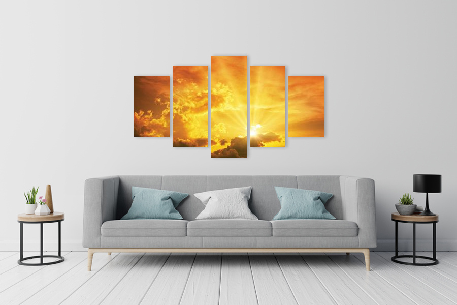 Πίνακας σε καμβά για χώρο που μπορεί να προορίζεται για σαλόνι, με τοπίο σύννεφων και ρεαλιστικό στυλ, μοντέρνα διακόσμηση.