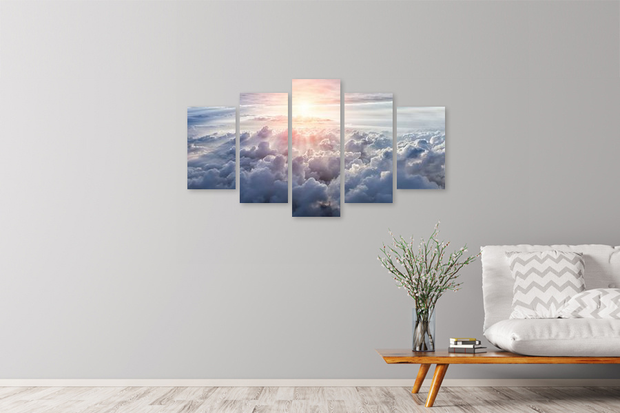 Πίνακας σε καμβά για τοπίο και φύση, με σύννεφα, σε αφηρημένο στυλ, κατάλληλος για μοντέρνο χώρο διακόσμησης.