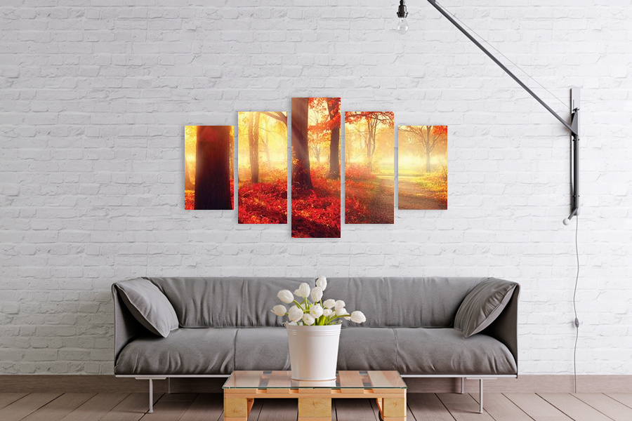 Πίνακας σε καμβά για χώρο που μπορεί να προορίζεται για σαλόνι, με θέμα τοπίο δάσους, σε ρεαλιστικό και μοντέρνο στυλ διακόσμησης.
