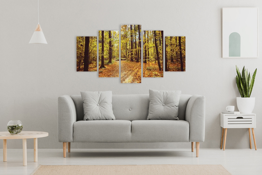 Πίνακας σε καμβά για χώρο που μπορεί να προορίζεται για γραφείο, τοπίο δάσους, με ρεαλιστικό στυλ και μοντέρνα διακόσμηση.