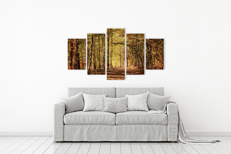 Πίνακας σε καμβά για χώρο που μπορεί να προορίζεται για το σαλόνι, με ένα τοπίο δάσους, αφηρημένο στυλ και μοντέρνα διακόσμηση.
