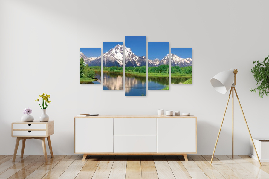 Πίνακας σε καμβά για χώρο που μπορεί να προορίζεται για τοπία, με βουνά σε φυσικό στυλ, ιδανικός για μοντέρνα διακόσμηση.