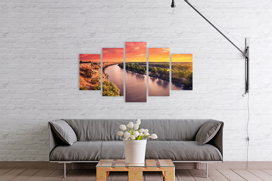 Πίνακας σε καμβά για χώρο που μπορεί να προορίζεται για σαλόνι, με τοπίο φυσικής ομορφιάς σε ρεαλιστικό στυλ και μοντέρνα διακόσμηση.