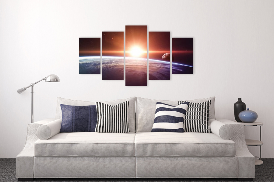 Πίνακας σε καμβά για χώρο που μπορεί να προορίζεται για διακόσμηση, με θέμα το διάστημα, σε μοντέρνο στυλ.