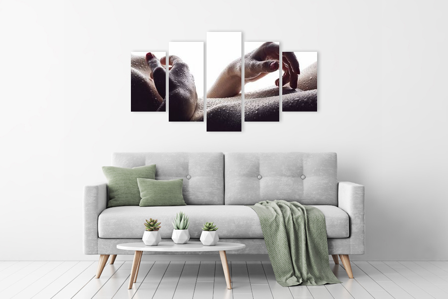 Πίνακας σε καμβά για χώρο που μπορεί να προορίζεται για σαλόνι, με αισθησιακή εικόνα, αφηρημένο στυλ και μοντέρνα διακόσμηση.