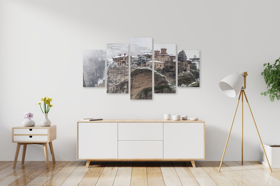 Πίνακας σε καμβά για χώρο που μπορεί να προορίζεται ως σαλόνι, με τοπίο στη φύση, αφηρημένο στυλ, μοντέρνα διακόσμηση.