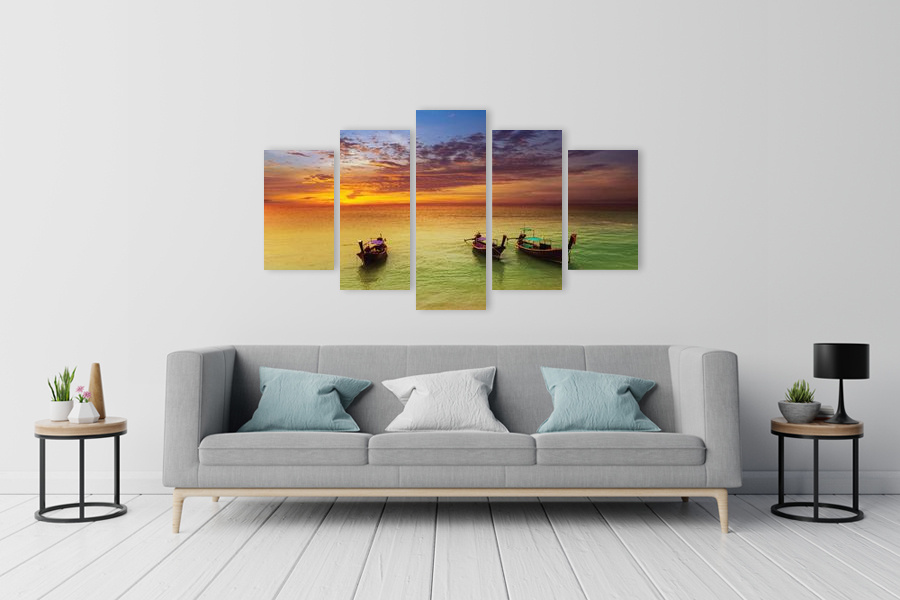 Πίνακας σε καμβά για χώρο που μπορεί να προορίζεται ως σαλόνι, με τοπίο από τη φύση, σε ρεαλιστικό και μοντέρνο στυλ διακόσμησης.