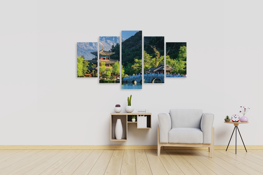 Πίνακας σε καμβά για χώρο που μπορεί να προορίζεται ως σαλόνι, τοπίο σε φυσικό στυλ, με μοντέρνα διακόσμηση.