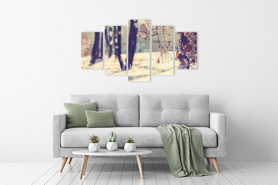 Πίνακας σε καμβά για χώρο που μπορεί να προορίζεται για σαλόνι, με θέμα τοπίο, σε ρεαλιστικό στυλ και μοντέρνα διακόσμηση.