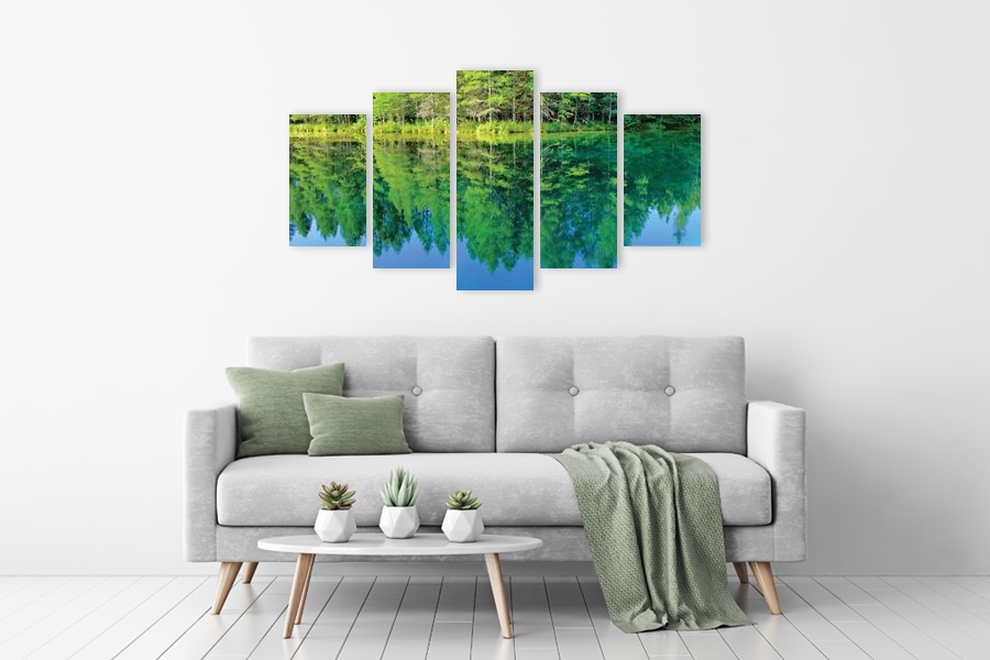 Πίνακας σε καμβά για χώρο που μπορεί να προορίζεται για σαλόνι, με τοπίο σε φυσικά χρώματα, αφηρημένο στυλ και μοντέρνα διακόσμηση.