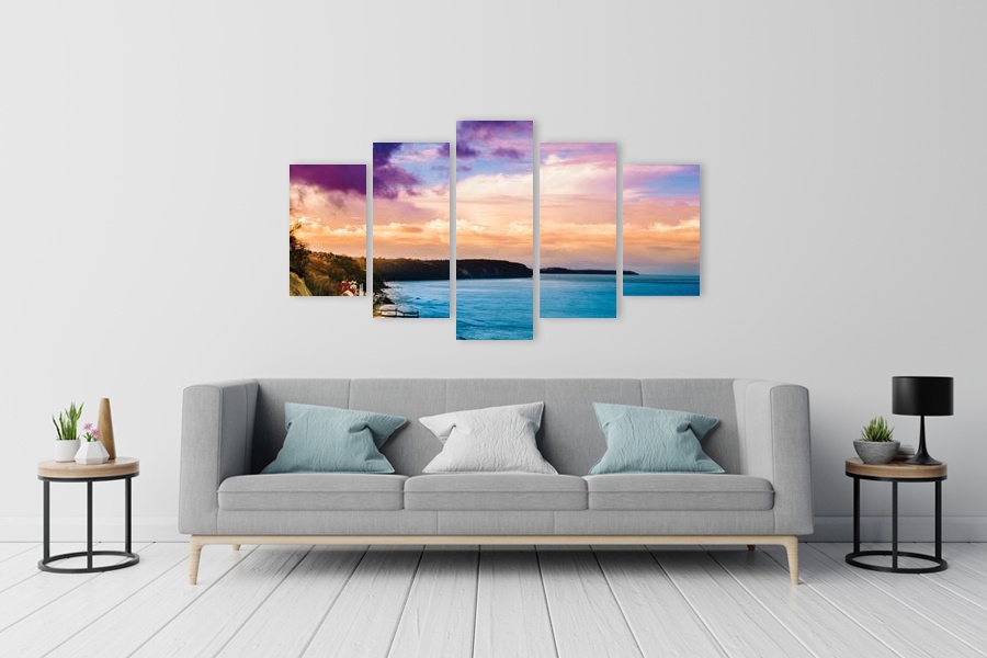 Πίνακας σε καμβά για χώρο που μπορεί να προορίζεται σε σαλόνι, με τοπίο και φύση, ρεαλιστικό στυλ, minimal διακόσμηση.