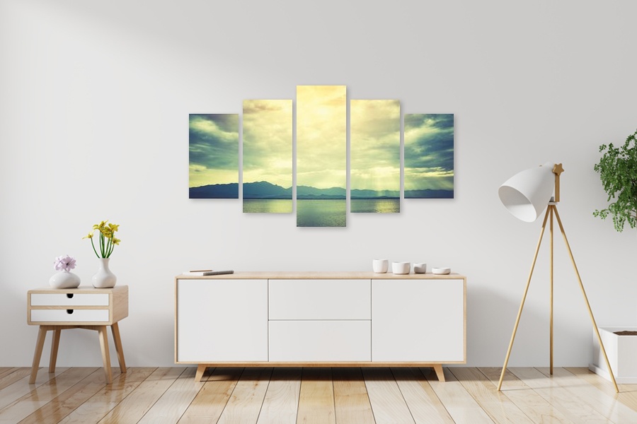 Πίνακας σε καμβά που μπορεί να προορίζεται για καθιστικό, με τοπίο φύσης και αφηρημένο στυλ, μοντέρνα διακόσμηση.