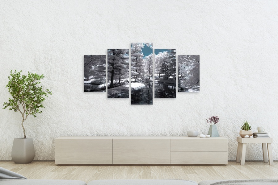 Πίνακας σε καμβά για χώρο που μπορεί να προορίζεται για καθημερινή χρήση, με τοπίο και ρεαλιστικό στυλ, ιδανικό για μοντέρνα διακόσμηση.