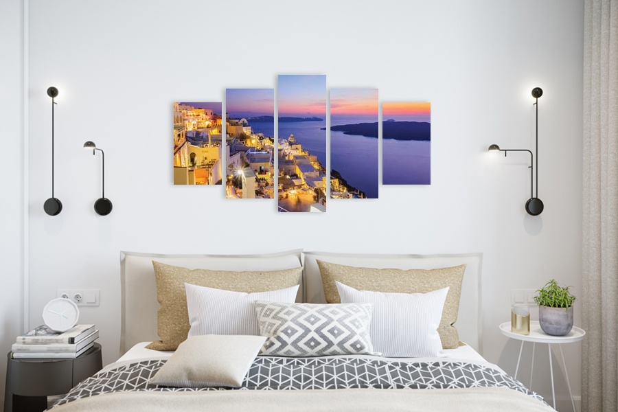 Πίνακας σε καμβά για χώρο που μπορεί να προορίζεται για σαλόνι, με τοπίο και φυσικά στοιχεία, σε ρεαλιστικό και μοντέρνο στυλ.