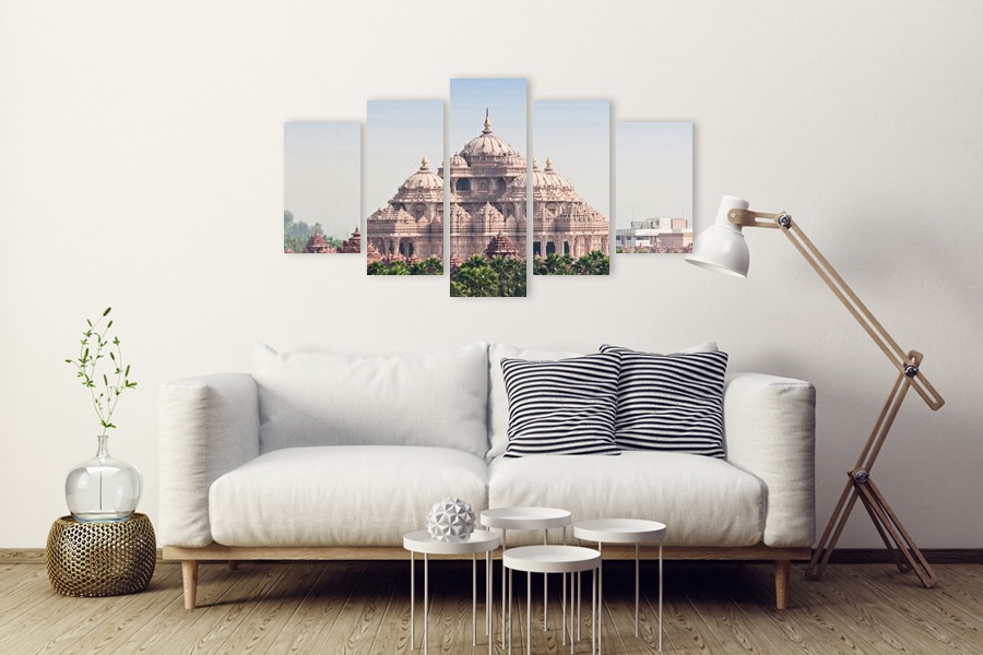 Πίνακας σε καμβά για χώρο που μπορεί να προορίζεται για σαλόνι, τοπίο, με ρεαλιστικό στυλ και μοντέρνα διακόσμηση.