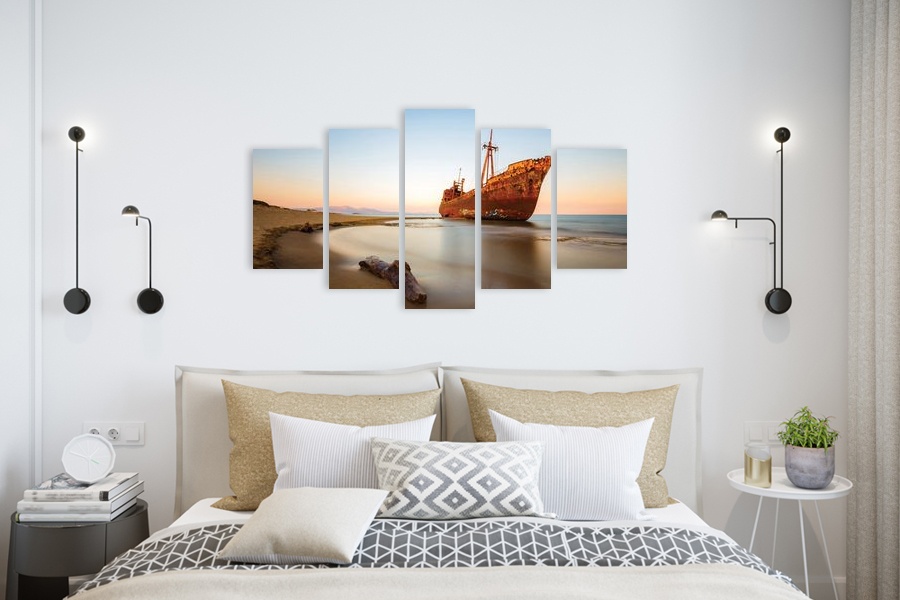 Πίνακας σε καμβά για χώρο που μπορεί να προορίζεται για τοπίο, με αφηρημένα στοιχεία, σε μοντέρνο στυλ διακόσμησης.