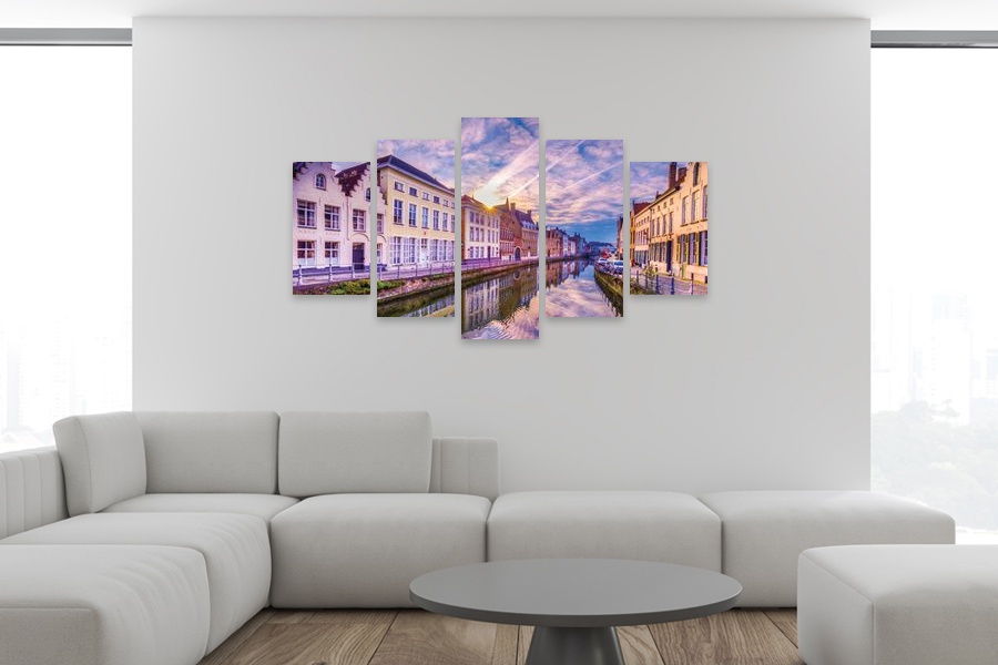 Πίνακας σε καμβά για εσωτερικό χώρο, τοπίο με βουνά, σε αφηρημένο στυλ με μοντέρνα διακόσμηση.