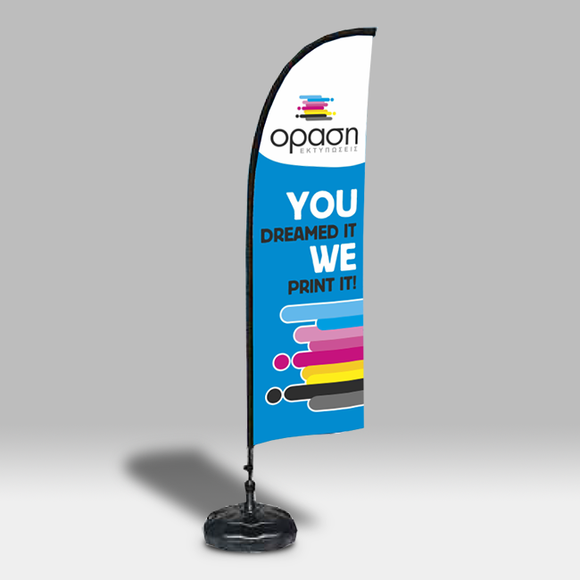 2,8m – Flexible Metallic | Flying Banner 65x200 cm								Το flying banner ύψους 2,8 μέτρων με εκτύπωση σε σημαιόπανο 65x200 cm προσφέρει εντυπωσιακή προβολή σε περιορισμένο πλάτος. Χάρη στον σκελετό Flexible Metallic, είναι ελαφρύ αλλά ανθεκτικό, ιδανικό για καθημερινή χρήση σε εξωτερικούς χώρους.		Η εκτύπωση σε σημαιόπανο εξασφαλίζει ζωντανά χρώματα και καθαρά γραφικά, κάνοντας το banner ιδανική επιλογή για καταστήματα, εκθέσεις και εποχιακές προωθητικές ενέργειες.								Για τα Flying Banner μπορείτε να χρησιμοποιήσετε τις παρακάτω επιλογές στήριξης ανάλογα το είδος του Flying Banner και το σημείο που θα θέλατε να το τοποθετήσετε.												1. Καρφί 61cm												2. Καρφί 51cm με ρότορα 51cm INOX												3. Καρφί 51cm												4. Μεταλλική βάση σταυρός + σαμπρέλα 10L												5. Πλαστική βάση 18L άμμου νερού												6. Μεταλλική βάση 8kg 38 x 38 x 0.8 cm σταθερή υποδοχή 25cm + σαμπρέλα 101 (Συνολικά 19kg)												7. Μεταλλική βάση 8kg 38 x 38 x 0.8 cm σταθερή υποδοχή 25cm + πλαστική βάση 181 (Συνολικά 27kg)												8. Μεταλλική βάση 8kg 38 x 38 x 0.8 cm σταθερή υποδοχή 25cm												9. Μεταλλική βάση 8kg 38 x 38 x 0.8 cm με ρότορα												10. Μεταλλική βάση 4kg 30 x 30 x 0.6 cm												11. Μεταλλική βάση 4kg 30 x 30 x 0.6 cm με ρότορα										             