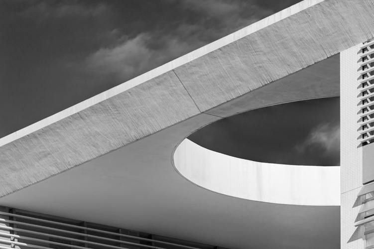 Παραβάν με ψηφιακή εκτύπωση σε βαμβακερό καμβά υψηλής ποιότητας, ειδικό για ψηφιακή εκτύπωση. Ιδανικό για διακόσμηση και σαν διαχωριστικό εσωτερικών χώρων.