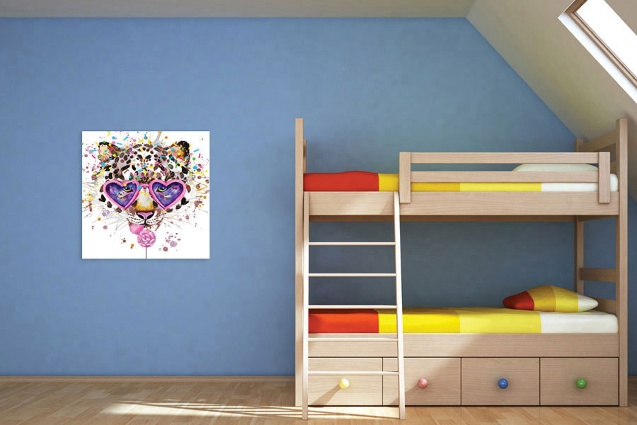 Πίνακας σε καμβά για παιδικό δωμάτιο, με αφηρημένα σχέδια ζωικών φίλων, σε μοντέρνο στυλ διακόσμησης.