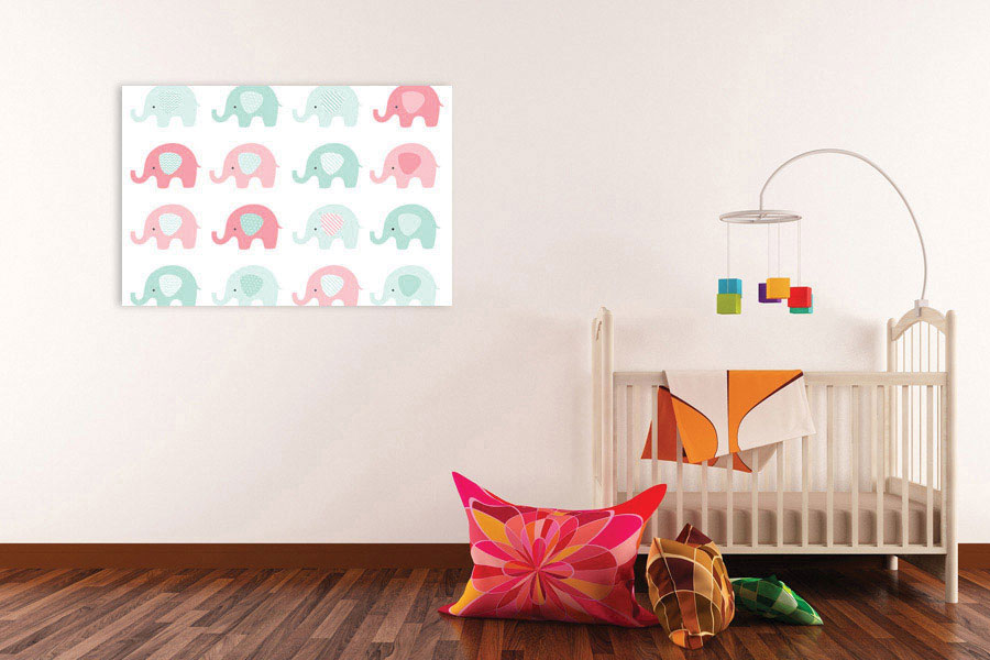 Πίνακας σε καμβά για παιδικό δωμάτιο, με θέμα παιδικές εικόνες, σε ρεαλιστικό στυλ και μοντέρνα διακόσμηση.