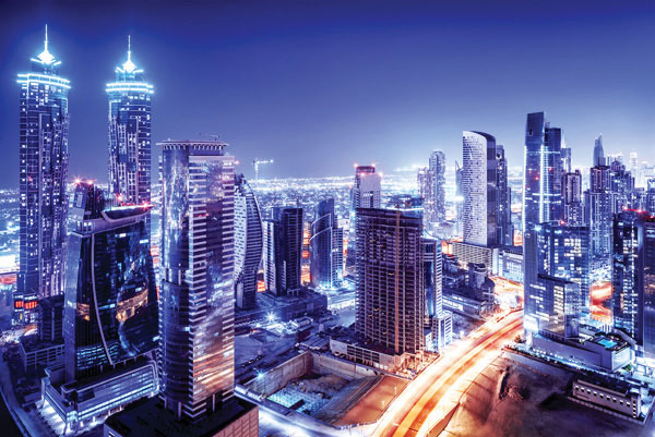 Προτάσεις για διακόσμησηΟ πίνακας σε καμβά CIE-009 είναι μια εξαιρετική επιλογή για όσους επιθυμούν να προσθέσουν μια σύγχρονη πινελιά στην εσωτερική διακόσμηση. Με τις αστικές αποχρώσεις του, μπορεί να εναρμονιστεί άψογα με ένα μινιμαλιστικό ή μοντέρνο στυλ διακόσμησης, προσφέροντας έναν εκλεπτυσμένο και δυναμικό χαρακτήρα στον χώρο. Σε πιο κλασικά περιβάλλοντα, μπορεί να λειτουργήσει ως ενδιαφέρον αντίθετο στοιχείο, προσδίδοντας μια ανανεωτική αίσθηση που αναδεικνύει την αρμονία του συνόλου. Ο πίνακας σε καμβά αυτός είναι ιδανικός για σαλόνια, γραφεία ή ακόμη και κεντρικούς χώρους υποδοχής, προσφέροντας μια μοναδική οπτική γωνία στο τοπίο της πόλης.Λίγα λόγια για τον πίνακαΠρόκειται για μια ψηφιακή εκτύπωση που απεικονίζει μια σύγχρονη μητρόπολη, αναδεικνύοντας τη μεγαλοπρέπεια και τη δαιδαλώδη δομή του αστικού τοπίου. Οι πινελιές και οι υφές δημιουργούν την αίσθηση τρισδιάστατης διάστασης, ενώ τα χρώματα μπλε και γκρι προσδίδουν μια εντυπωσιακή ηρεμία, συνδυάζοντας την αστική ζωντάνια με την εσωτερική γαλήνη. Ο φωτισμός και οι σκιάσεις αποτυπώνουν μια μοναδική αρμονία, υπογραμμίζοντας την τεχνική μαεστρία και την καλλιτεχνική αξία του πίνακα.Ο CIE-009 προσφέρει μια μοναδική οπτική εμπειρία που συνδυάζει την πολυπλοκότητα του αστικού τοπίου με μια καθηλωτική ατμόσφαιρα. Ο θεατής μεταφέρεται σε ένα περιβάλλον όπου η ηρεμία συνυπάρχει με την κοσμοπολίτικη ζωντάνια, προκαλώντας σκέψεις για τη σχέση του ανθρώπου με το αστικό τοπίο. Ο πίνακας δημιουργεί αίσθηση θαυμασμού και διαλογισμού, προσκαλώντας τον θεατή να ανακαλύψει τις λεπτομέρειες και να βιώσει τη μαγεία της πόλης από μια νέα οπτική.Ψηφιακή εκτύπωση σε καμβά. Ο καμβάς είναι υψηλής ποιότητας, ειδικός για ψηφιακή εκτύπωση που αναδεικνύει τα χρώματα. Είναι ιδανικός για διακόσμηση εσωτερικών χώρων. Παραλαμβάνετε τον πίνακα με την ψηφιακή εκτύπωση καμβά, τελαρωμένο σε τελάρο από ανθεκτικό ξύλο 2εκ, στη διάσταση που θέλετε.