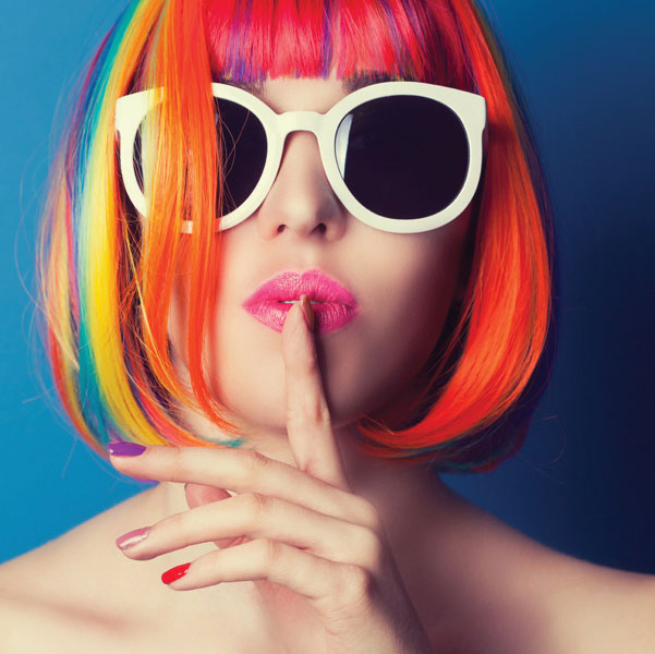 Προτάσεις για διακόσμησηΟ πίνακας σε καμβά με τίτλο FAS-070 αποτελεί έναν κομψότιτλο πρόσθεση για κάθε χώρο που επιδιώκει να ενσωματώσει στοιχεία μόδας και στυλ. Ενδείκνυται για μοντέρνους εσωτερικούς χώρους, προσθέτοντας μια πινελιά κομψότητας και δυναμισμού. Σε έναν κλασικό χώρο, μπορεί να λειτουργήσει ως στοιχείο αντίθεσης που θα τονίσει τη μοναδικότητα του καμβά, ενώ σε ένα minimal περιβάλλον θα προσφέρει την ιδανική ισορροπία ανάμεσα στην απλότητα και την εκφραστικότητα.Λίγα λόγια για τον πίνακαΟ πίνακας FAS-070 είναι ένα εντυπωσιακό έργο τέχνης το οποίο συνδυάζει το δυναμισμό της μόδας με τις ευφάνταστες πινελιές των καλλιτεχνών της σύγχρονης εποχής. Τα κυρίαρχα χρώματα είναι το μαύρο και το λευκό, επιτυγχάνοντας έντονες αντιθέσεις, ενώ οι αδρές πινελιές ενσωματώνουν το στοιχείο του αυθορμητισμού. Το έργο εκφράζει την εξερεύνηση της αλυτρωτικής φύσης της μόδας και της ατομικής έκφρασης, ενώ η εστίαση στις λεπτομέρειες προσδίδει έναν αέρα φιλοσοφίας και στοχασμού στη σύνθεσή του.Ο πίνακας δημιουργεί μια έντονη αίσθηση εκλεπτυσμένης ενέργειας και στιλ, όπως θα αρμόζει σε έναν χώρο που επιθυμεί να ξεχωρίσει για την εικαστική του ταυτότητα. Η παρουσία του προκαλεί μια συναισθηματική και οπτική αντιπαράθεση, προσκαλώντας τον θεατή να εκφράσει τον προσωπικό του συλλογισμό για την ομορφιά. Το ταλέντο του καλλιτέχνη στην απόδοση αυτών των στοιχείων καταφέρνει να καλλιεργήσει έναν διάλογο μεταξύ τέχνης και θεατή, εναρμονίζοντας τον χώρο με τις αναζητήσεις της σύγχρονης μόδας.Ψηφιακή εκτύπωση σε καμβά. Ο καμβάς είναι υψηλής ποιότητας, ειδικός για ψηφιακή εκτύπωση που αναδεικνύει τα χρώματα. Είναι ιδανικός για διακόσμηση εσωτερικών χώρων. Παραλαμβάνετε τον πίνακα με την ψηφιακή εκτύπωση καμβά, τελαρωμένο σε τελάρο από ανθεκτικό ξύλο 2εκ, στη διάσταση που θέλετε.