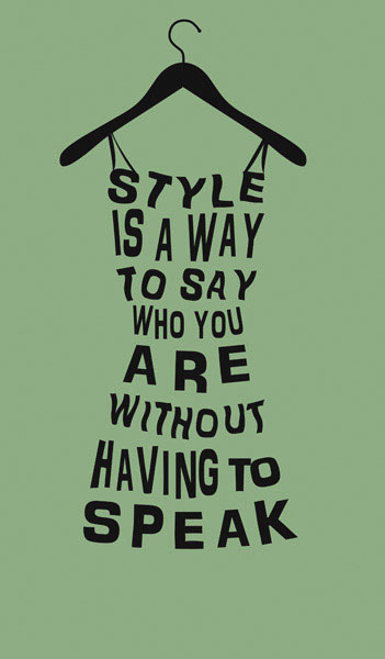 Προτάσεις για διακόσμησηΟ πίνακας σε καμβά με τον κωδικό FASC-172 αποτελεί μια σύγχρονη καλλιτεχνική προσέγγιση, ιδανική για χώρους που επιθυμούν να ενσωματώσουν το στοιχείο της μόδας στη διακόσμησή τους. Το έργο μπορεί να ενταχθεί εύκολα σε μοντέρνα σαλόνια, προσδίδοντας ζωντάνια και μια αίσθηση κομψότητας. Σε πιο μινιμαλιστικά περιβάλλοντα, ο πίνακας λειτουργεί ως κεντρικό στοιχείο που έρχεται να προσθέσει βάθος και χαρακτήρα. Ο συνδυασμός αποχρώσεων και γραμμών τον καθιστά επίσης κατάλληλο για πιο κλασικά στυλ διακόσμησης, όπου η τέχνη συναντά την παράδοση και τη μοντέρνα αισθητική.Λίγα λόγια για τον πίνακαΤο έργο FASC-172 αποτελεί φωτογραφική αποτύπωση που αναδεικνύει την κομψότητα και τη διαχρονικότητα της μόδας. Ανήκει στην κατηγορία Μόδα, και μέσω των αποχρώσεών του, μεταφέρει ένα σύγχρονο καλλιτεχνικό πλαίσιο με αναφορές στη δυναμική του κόσμου της μόδας. Η χρήση του φωτός και της σκίασης δημιουργεί εντυπωσιακές αντιθέσεις, ενώ η συνολική σύνθεση αναδεικνύει τη λεπτομέρεια και το αριστοτεχνικό στήσιμο των θεμάτων.Ο πίνακας προσκαλεί τον θεατή να αναπτύξει μια βαθιά σχέση με το αντικείμενο, να εξερευνήσει τη σημασία της κομψότητας και του στιλ. Προκαλεί αισθήματα θαυμασμού και ενδοσκόπησης, δημιουργώντας ταυτόχρονα μια γέφυρα ανάμεσα στην τέχνη και την καθημερινότητα. Είναι ένα έργο που καταφέρνει να μεταφέρει τους θεατές του σε έναν κόσμο όπου η μόδα δεν είναι απλώς μια επιλογή, αλλά μια δήλωση και μια τέχνη.Ψηφιακή εκτύπωση σε καμβά. Ο καμβάς είναι υψηλής ποιότητας, ειδικός για ψηφιακή εκτύπωση που αναδεικνύει τα χρώματα. Είναι ιδανικός για διακόσμηση εσωτερικών χώρων. Παραλαμβάνετε τον πίνακα με την ψηφιακή εκτύπωση καμβά, τελαρωμένο σε τελάρο από ανθεκτικό ξύλο 2εκ, στη διάσταση που θέλετε.