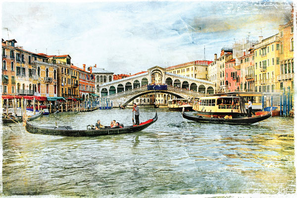 Προτάσεις για διακόσμησηΟ πίνακας σε καμβά PAIC-319 προσφέρει μια αίσθηση κομψότητας και σύγχρονης τέχνης που μπορεί να ενσωματωθεί εύκολα σε διάφορα στυλ διακόσμησης. Σε έναν κλασικό χώρο, ο πίνακας μπορεί να λειτουργήσει ως κεντρικό στοιχείο που ξεχωρίζει με την καλλιτεχνική του αρτιότητα, ενώ οι γήινες αποχρώσεις του μπορούν να δέσουν με το υπόλοιπο χρώμα της διακόσμησης. Σε ένα μοντέρνο περιβάλλον, οι ζωντανές λεπτομέρειες και ο δυναμικός πίνακας σε καμβά θα προσθέσουν μία αίσθηση ζωντάνιας και εξέλιξης. Για έναν μινιμαλιστικό χώρο, το έργο αυτό μπορεί να προσφέρει την απαραίτητη αντίθεση και να λειτουργήσει ως το σημείο που τραβάει την προσοχή.Λίγα λόγια για τον πίνακαΠρόκειται για έναν πίνακα ζωγραφικής, όπου οι λεπτομέρειες και οι υφές παίζουν κεντρικό ρόλο στη δημιουργία ενός ατμοσφαιρικού αποτελέσματος. Η τέχνη αυτού του πίνακα χαρακτηρίζεται από τις ήπιες και ντελικάτες πινελιές που δημιουργούν μια αίσθηση κίνησης και ζωής. Ο ζωγράφος επιλέγει χρωματικές παλέτες που κυμαίνονται από βαθιά μπλε μέχρι ζεστά πορτοκαλί και καφέ, δημιουργώντας έτσι αντιθέσεις που τονίζουν το δράμα και την ποίηση της σύνθεσης. Αυτές οι συνδυαστικές ενέργειες ενισχύουν την αίσθηση της χωρικής εκλέπτυνσης και της καλλιτεχνικής έκφρασης.Ο πίνακας δημιουργεί μια αίσθηση μυστηρίου και ελπίδας, προκαλώντας τον θεατή να βυθιστεί στο βαθύτερο επίπεδο του καλλιτεχνικού του μοτίβου. Η απεικόνιση αποπνέει μια οικεία, αλλά ταυτόχρονα απόκοσμη, αίσθηση που μοιάζει να παραπέμπει σε ένα ταξίδι μέσα από τη φύση και τον χρόνο. Με κάθε ματιά, ανακαλύπτει κανείς νέες λεπτομέρειες και υφές, γεγονός που κρατά το ενδιαφέρον του θεατή αμείωτο. Η δεξιοτεχνία του καλλιτέχνη στο χρώμα και στο φως διατηρεί τη δυναμική και την αρμονία της συνολικής σύνθεσης, δημιουργώντας ένα καλλιτεχνικό έργο που φέρνει σε πρώτη γραμμή τον διάλογο με το κοινό.Ψηφιακή εκτύπωση σε καμβά. Ο καμβάς είναι υψηλής ποιότητας, ειδικός για ψηφιακή εκτύπωση που αναδεικνύει τα χρώματα. Είναι ιδανικός για διακόσμηση εσωτερικών χώρων. Παραλαμβάνετε τον πίνακα με την ψηφιακή εκτύπωση καμβά, τελαρωμένο σε τελάρο από ανθεκτικό ξύλο 2εκ, στη διάσταση που θέλετε.