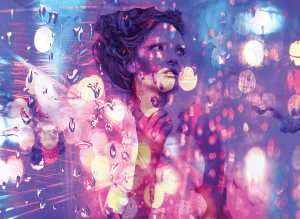 Προτάσεις για διακόσμησηΟ πίνακας σε καμβά WOM-159 είναι μια κομψή επιλογή που μπορεί να ενσωματωθεί σε διάφορα στυλ διακόσμησης, όπως το μοντέρνο και το μινιμαλιστικό. Οι γήινες αποχρώσεις και η φυσική απεικόνιση της γυναικείας μορφής προσθέτουν μια αίσθηση ηρεμίας και ευγένειας, ιδανικές για ένα καθιστικό ή ένα υπνοδωμάτιο. Η απλότητα του μαύρου και άσπρου συνδυασμού δίνει έμφαση στη λεπτομέρεια, κάνοντάς τον κατάλληλο για επαγγελματικούς χώρους, όπως γραφεία ή αίθουσες αναμονής.Λίγα λόγια για τον πίνακαΑυτός ο πίνακας ανήκει στην υποκατηγορία Γυναίκες και αποτελεί εξαιρετικό δείγμα της σύγχρονης τέχνης με εκλεπτυσμένο σχεδιασμό. Η επιλογή των χρωμάτων είναι λιτή και μινιμαλιστική, με κυρίαρχο το λευκό, μαύρο, και αποχρώσεις του γκρι. Η υφή είναι προσεγμένη, δίνοντας έμφαση στις γραμμές και τις καμπύλες της γυναικείας φιγούρας. Το θέμα του έργου διερευνά την εσωτερική γαλήνη και τη διαχρονική ομορφιά της γυναίκας, κάτι που καθιστά τον πίνακα διαχρονικό και πολυδιάστατο.Ο πίνακας δημιουργεί αίσθηση ηρεμίας και αρμονίας, προσφέροντας μια διεισδυτική ματιά στην εσωτερική ομορφιά και την ηρεμία της γυναικείας ψυχής. Η απλότητα της σύνθεσης εντυπωσιάζει και διατηρεί έναν ισχυρό συναισθηματικό αντίκτυπο, καλώντας τον θεατή σε μια στιγμή στοχασμού και εσωτερικής αναζήτησης. Η ήπια ανάδειξη της μορφής προσδίδει έναν διακριτικό δυναμισμό που εμπνέει σκέψεις και συναισθήματα.Ψηφιακή εκτύπωση σε καμβά. Ο καμβάς είναι υψηλής ποιότητας, ειδικός για ψηφιακή εκτύπωση που αναδεικνύει τα χρώματα. Είναι ιδανικός για διακόσμηση εσωτερικών χώρων. Παραλαμβάνετε τον πίνακα με την ψηφιακή εκτύπωση καμβά, τελαρωμένο σε τελάρο από ανθεκτικό ξύλο 2εκ, στη διάσταση που θέλετε.