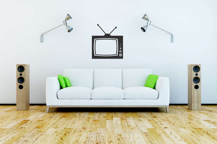 Αυτοκόλλητο τοίχου από βινύλιο που απεικονίζει μια παλιά τηλεόραση.Είναι ανθεκτικό και κολλάει και ξεκολλάει εύκολα.Μπορείτε να μας ζητήσετε να εκτυπωθεί σε ότι διάσταση και χρώμα θέλετε. 