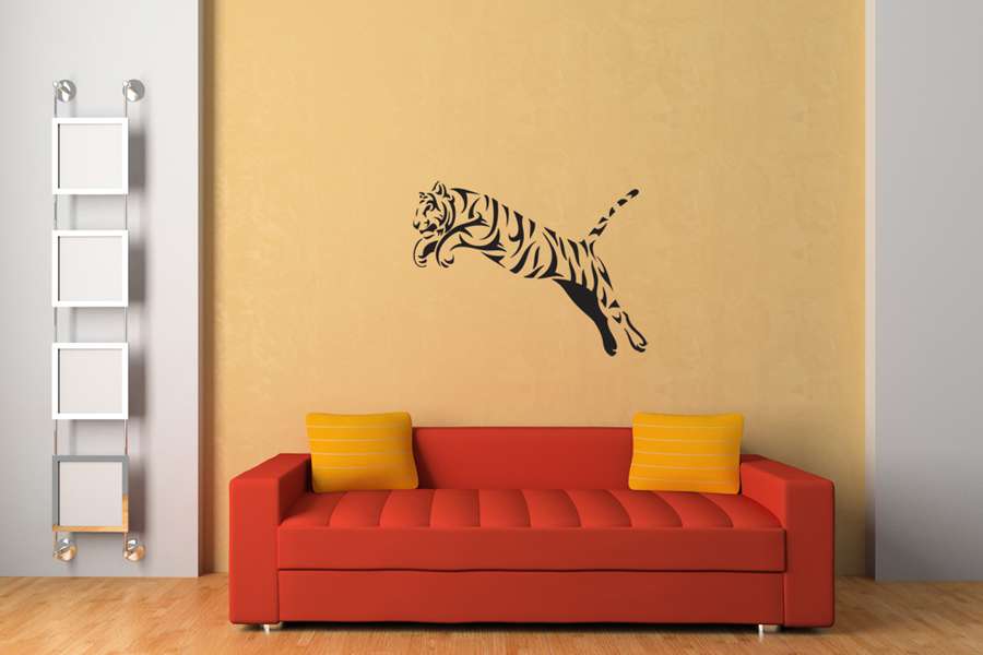 Αυτοκόλλητο τοίχου από βινύλιο που απεικονίζει μια τίγρη σε άλμα.Είναι ανθεκτικό και κολλάει και ξεκολλάει εύκολα.Μπορείτε να μας ζητήσετε να εκτυπωθεί σε ότι διάσταση και χρώμα θέλετε. 