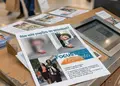 Flyer προώθησης με ζωντανά χρώματα και μοντέρνες γραμματοσειρές, ιδανικό για προσφορές και εκπτώσεις.