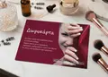 Φυλλάδιο προώθησης σε έντονες αποχρώσεις μπλε και πράσινου, με δυναμικές γραμματοσειρές και στρατηγικά τοποθετημένα γραφικά.
