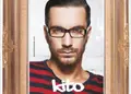 Δημιουργικό flyer σε κόκκινο και κίτρινο, με μοντέρνες γραμματοσειρές και καθαρή διάταξη, ιδανικό για προωθήσεις.