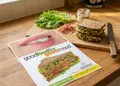 Flyer προώθησης με ζωντανά χρώματα κίτρινο και μπλε, οργανωμένη διάταξη, ιδανικό για εκπτώσεις και εκδηλώσεις.