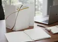 Εταιρικό folder εγγράφων με κολλητή τσέπη και θήκη επαγγελματικής κάρτας, ιδανικό για επαγγελματικές παρουσιάσεις.