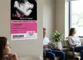 Δημιουργική αφίσα σε ζωντανά χρώματα, σύγχρονη γραμματοσειρά και δυναμικά γραφικά, ιδανική για διαφημίσεις και εκδηλώσεις.