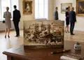 Πολύπτυχο διαφημιστικό έντυπο με καλλιτεχνικά γραφικά και τίτλο σε ζεστά χρώματα