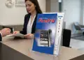 Διαφημιστική μπροσούρα πυροπροστασίας με ζωντανά χρώματα και καθαρές γραμμές.