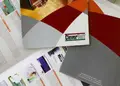 Πολύπτυχο διαφημιστικό έντυπο με έντονα χρώματα, επαγγελματική διάταξη