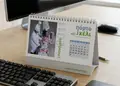 Επιτραπέζιο ημερολόγιο με σπιράλ και ζωηρά χρώματα για το 2027