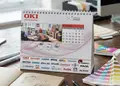 Επιτραπέζιο τρίγωνο ημερολόγιο με μεταλλικό σπιράλ και έγχρωμες σελίδες